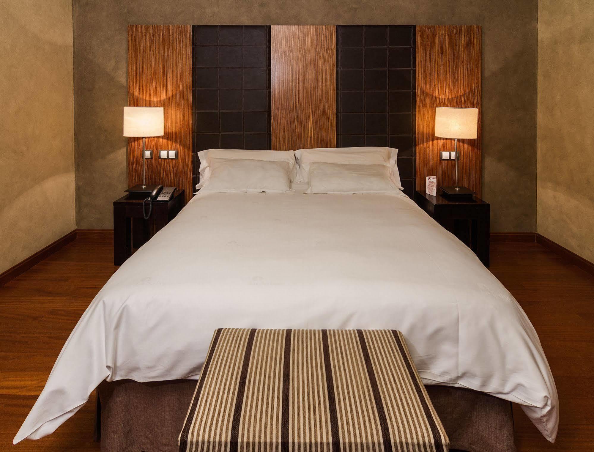 Hotel & Spa La Salve Торріхос Екстер'єр фото